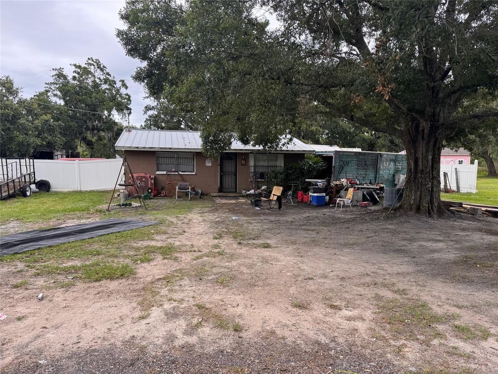Photo of 2293 Pump Road, Mulberry, FL 33860 (MLS # L4953679)