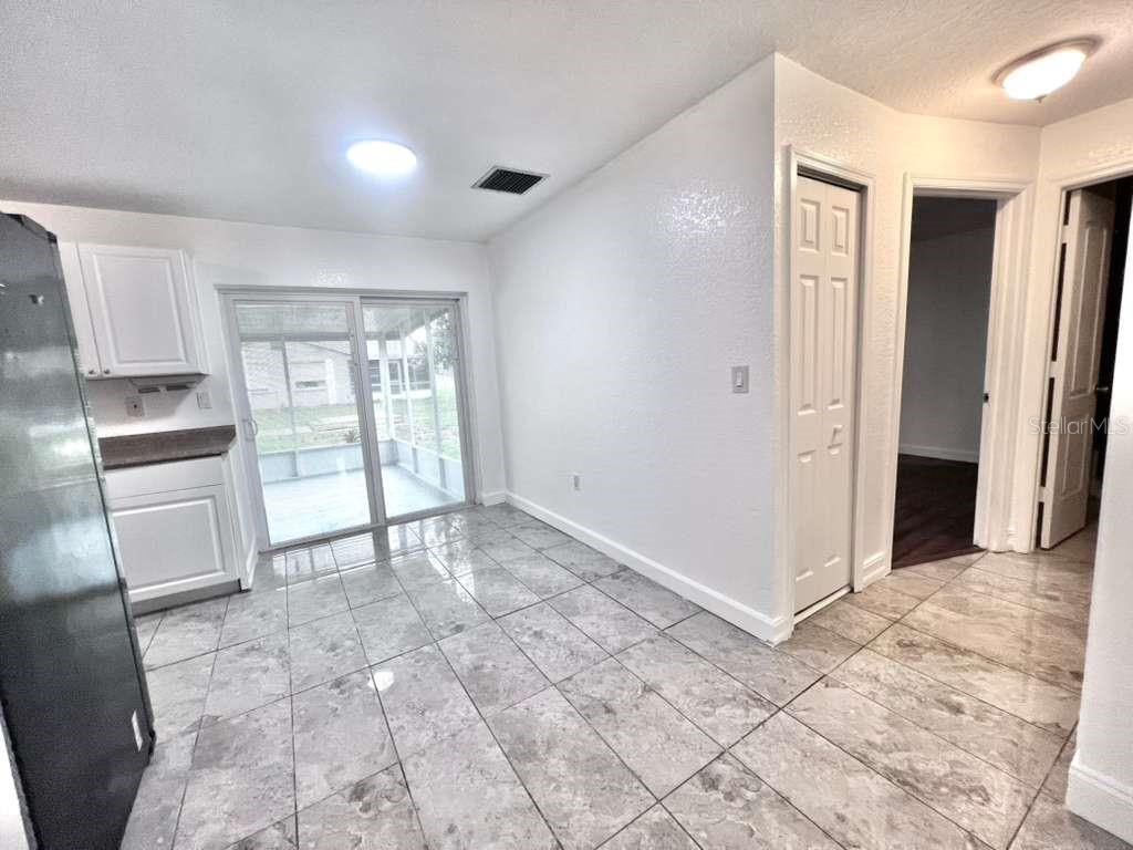 SEVEN SPGS HOMES - Residential Lease