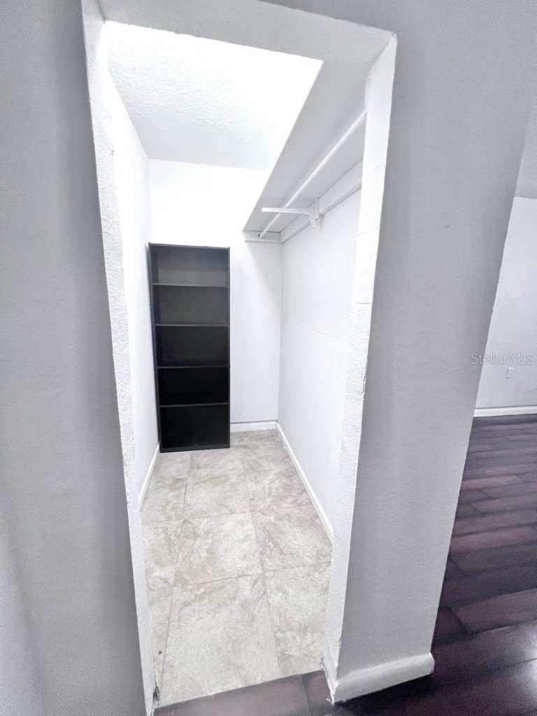 SEVEN SPGS HOMES - Residential Lease