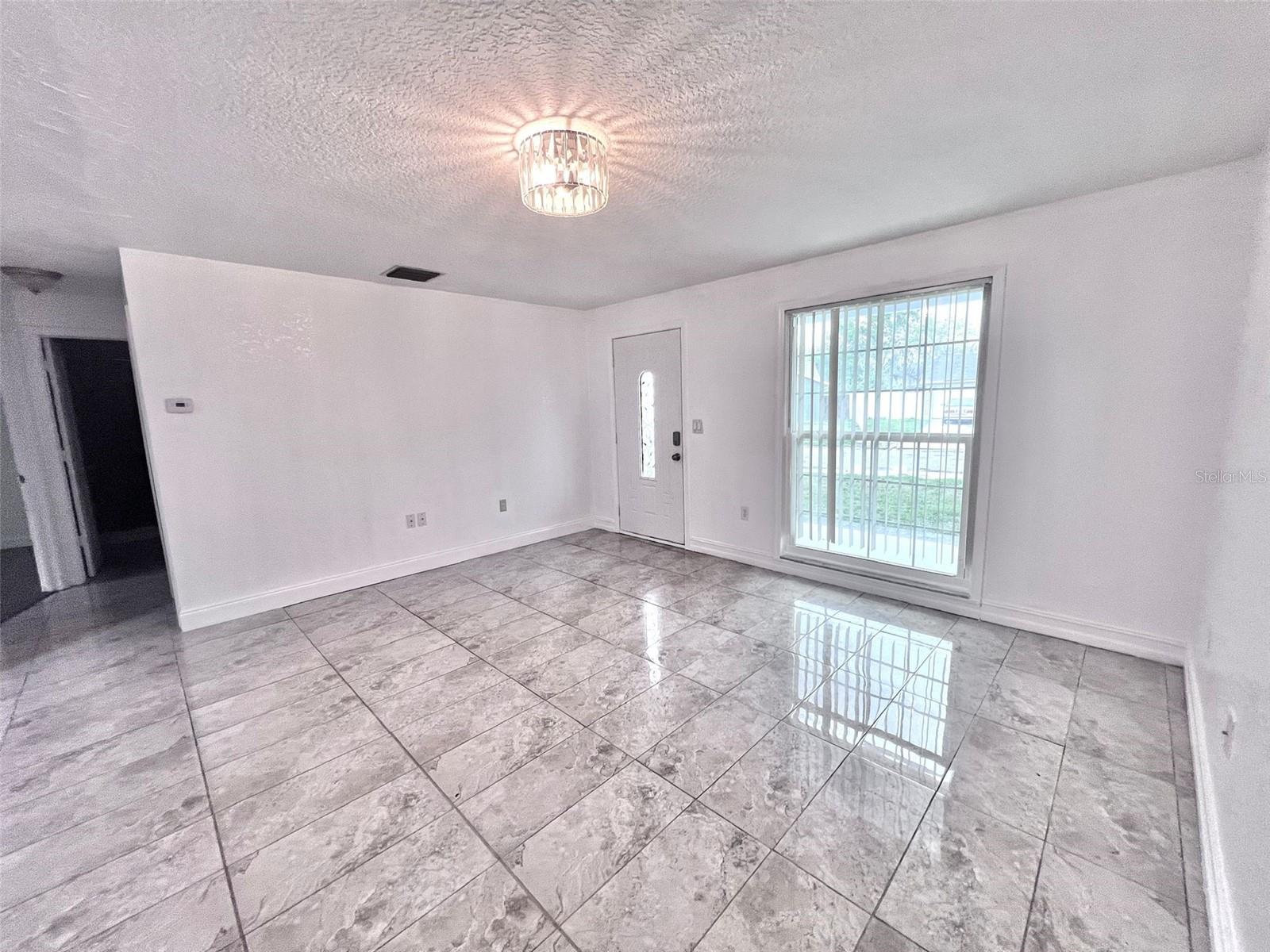 SEVEN SPGS HOMES - Residential Lease