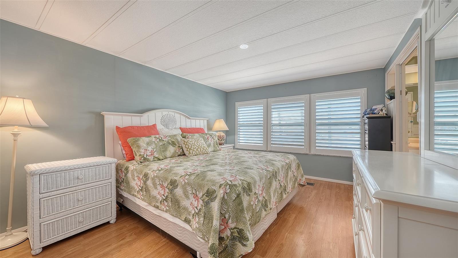 VENICE ISLE - Residential