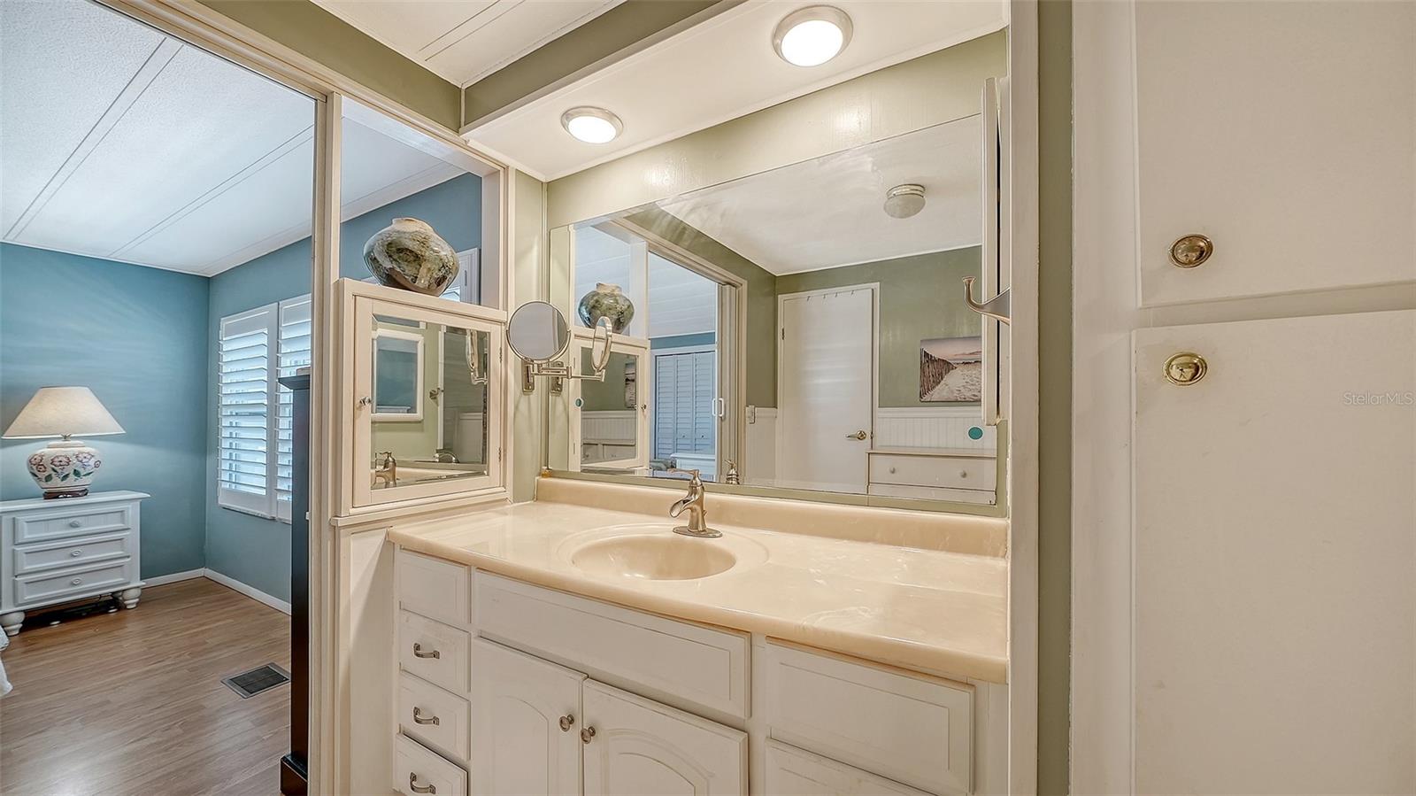 VENICE ISLE - Residential