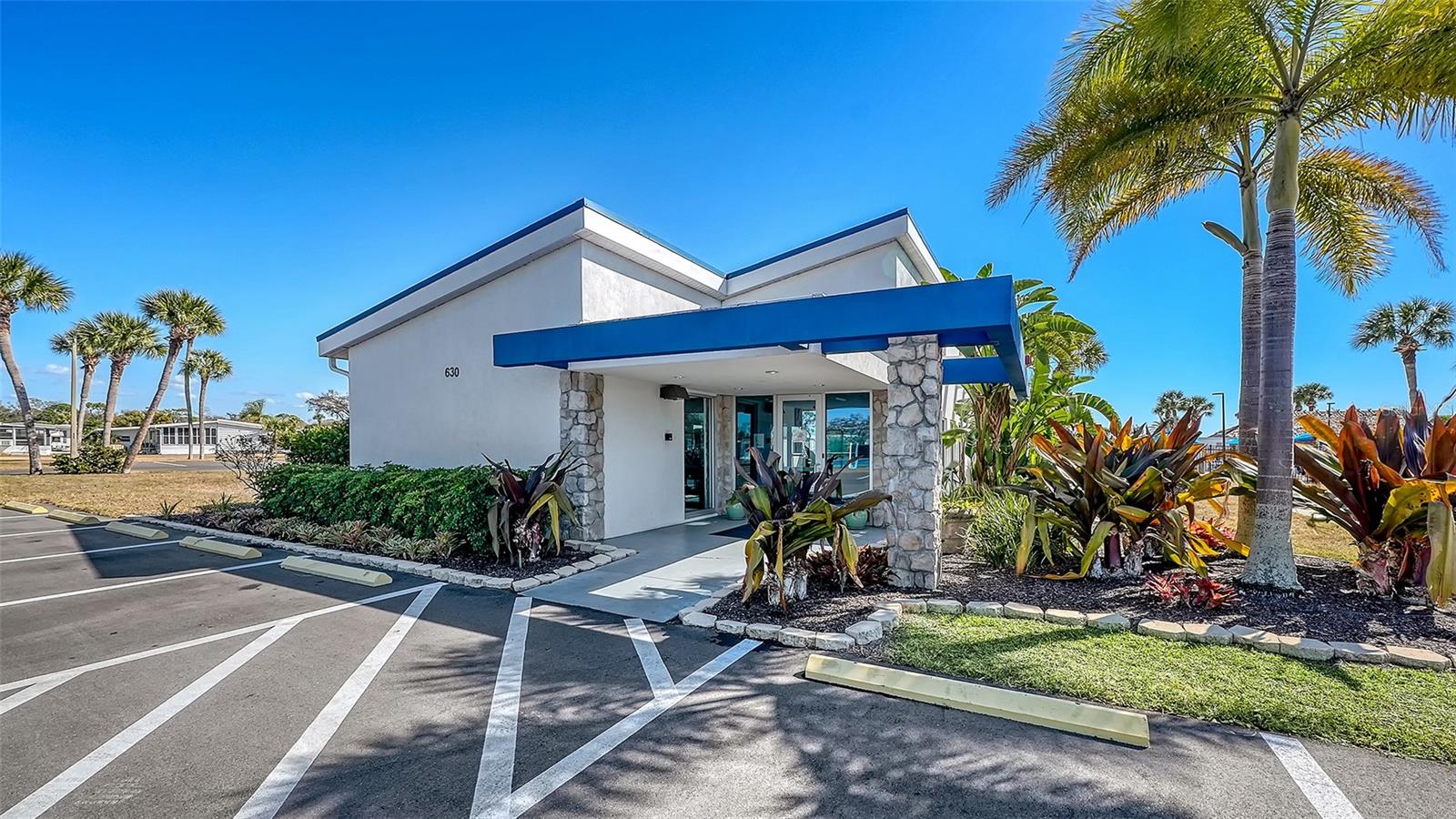 VENICE ISLE - Residential