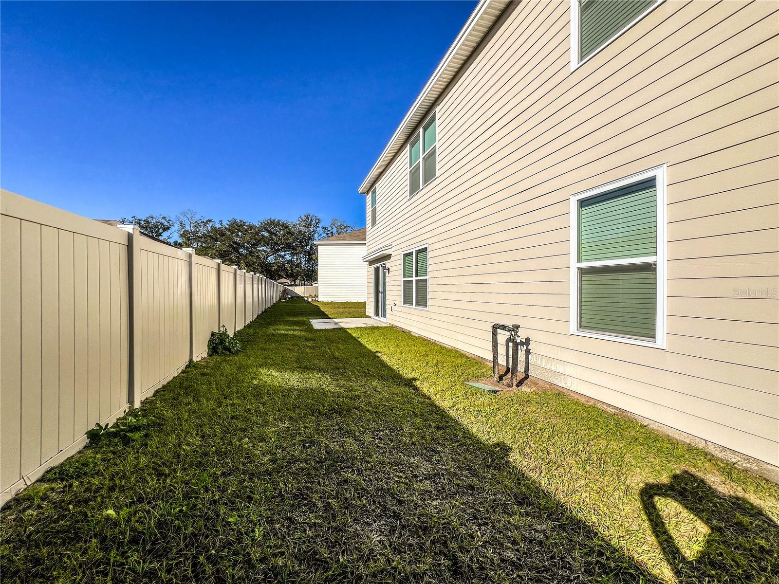 OAK RIDGE AT HIGH SPGS PH III PB 37 PG 30 - Residential Lease