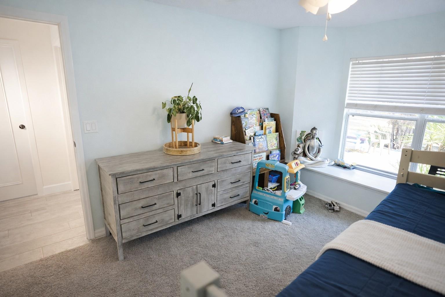 DOMINGO REYES GRANT - Residential