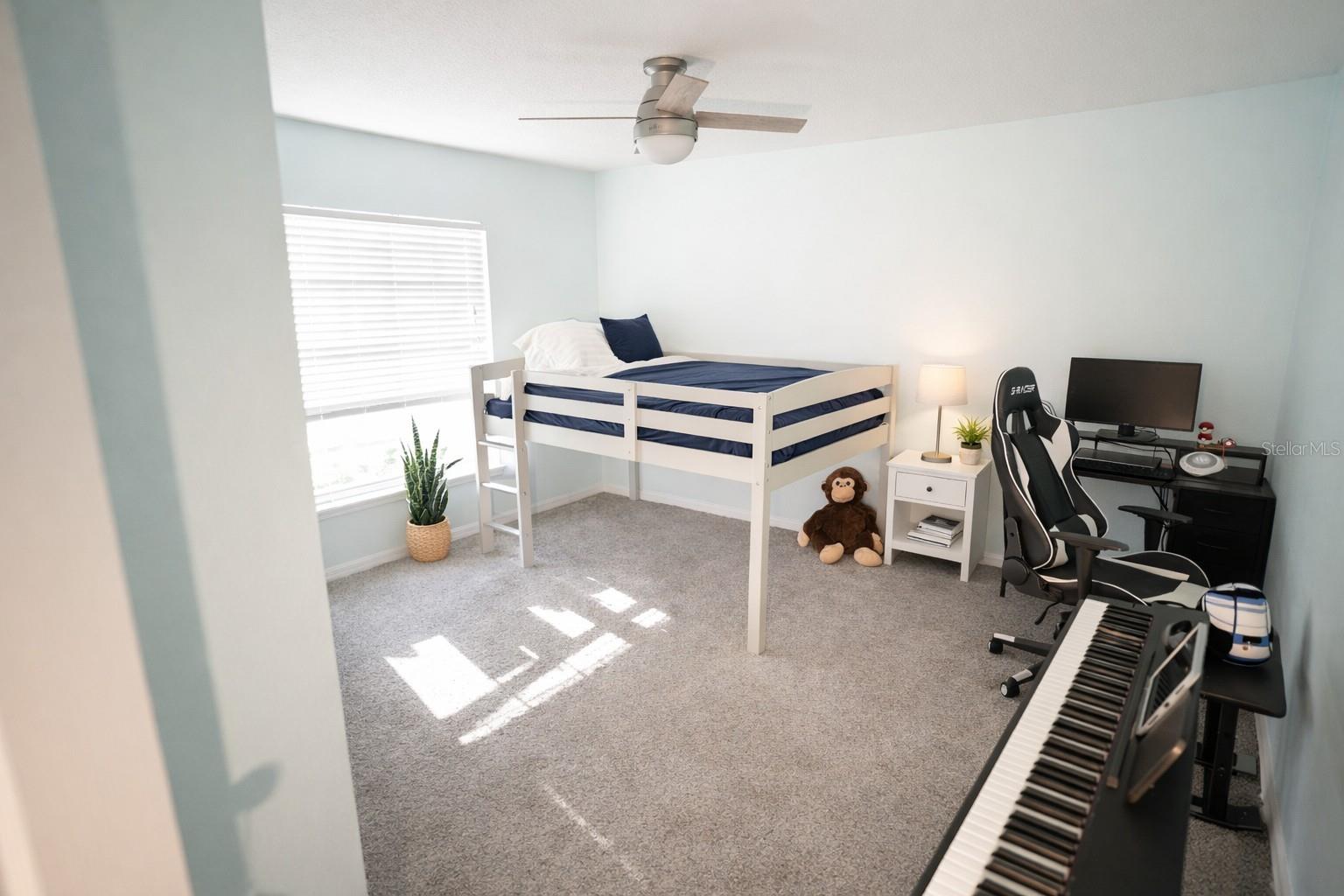 DOMINGO REYES GRANT - Residential