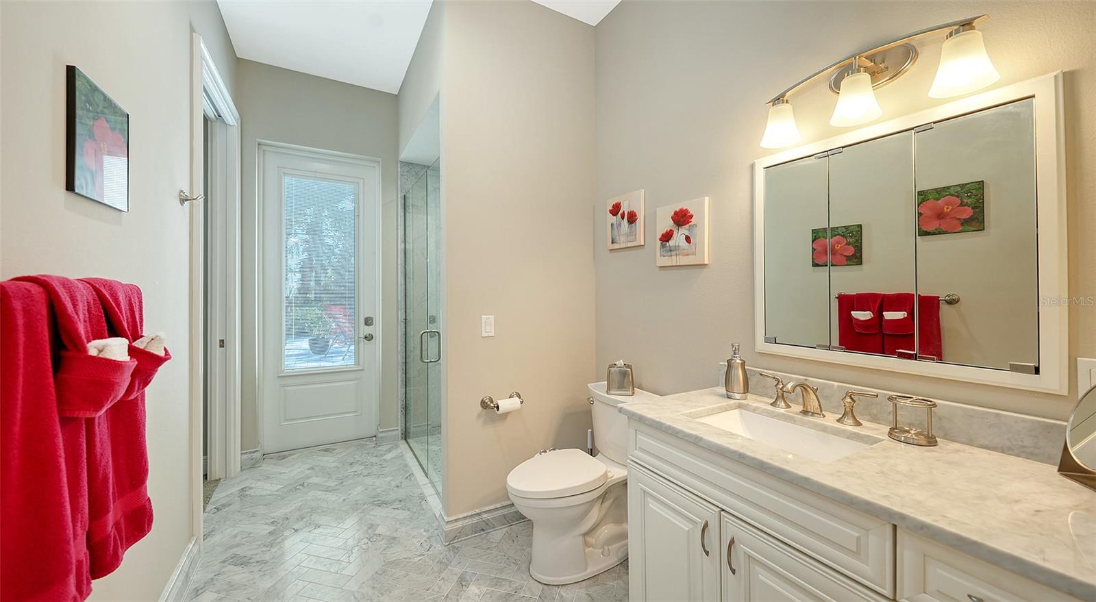 BISHOPS COURT AT THE OAKS PRESERVE - Residential