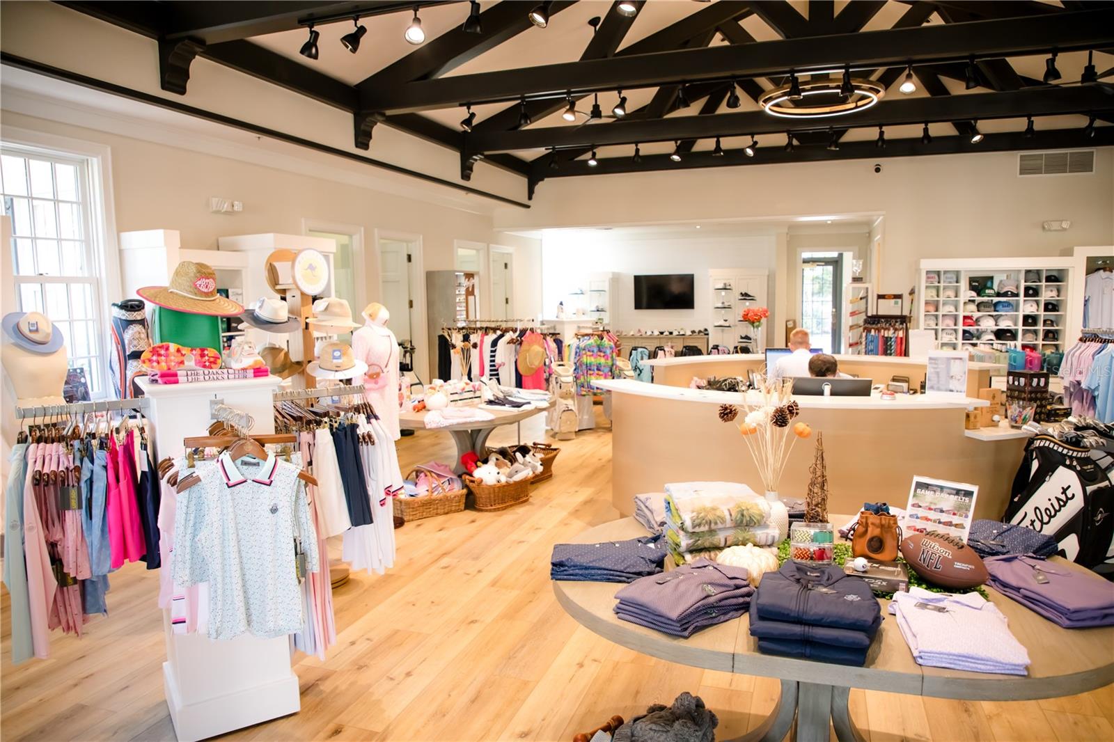 BISHOPS COURT AT THE OAKS PRESERVE - Residential