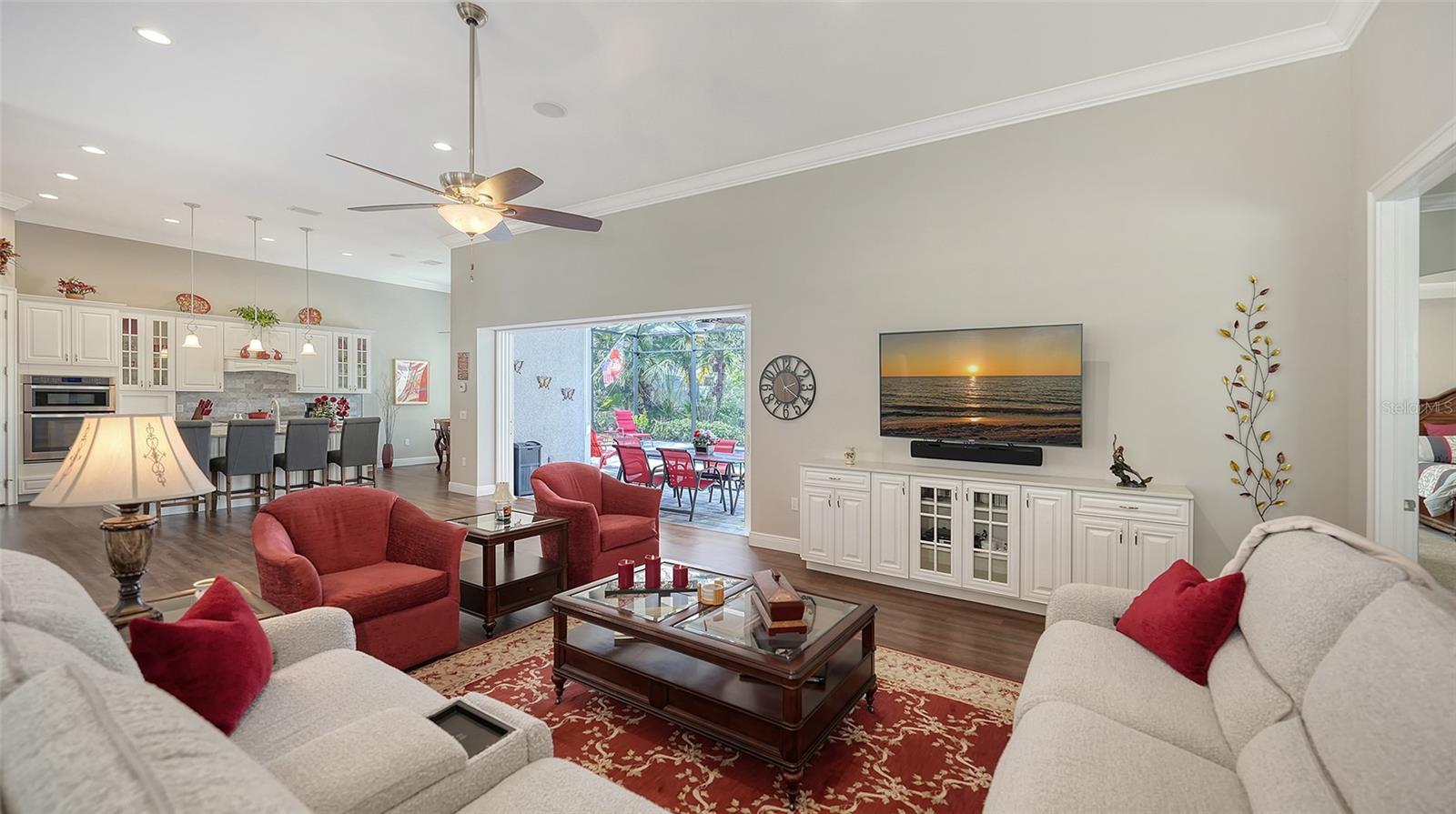 BISHOPS COURT AT THE OAKS PRESERVE - Residential