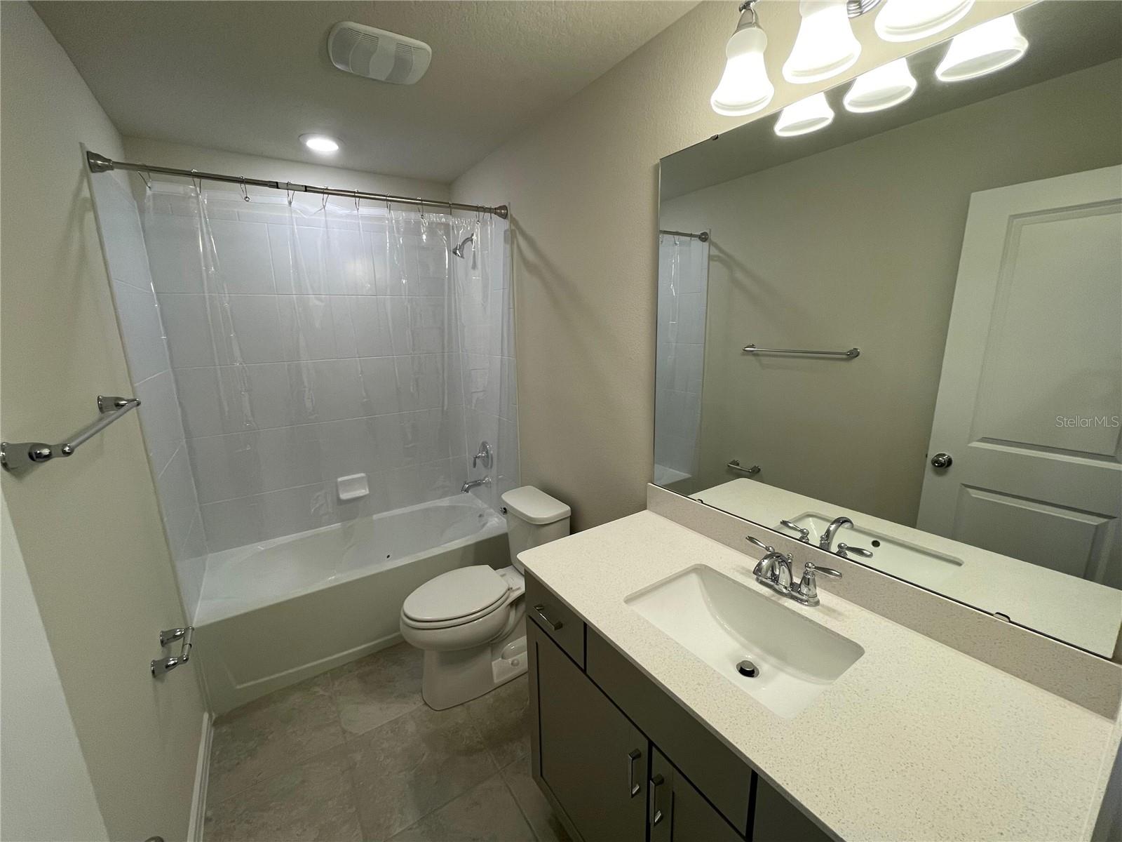 ISLES/LK NONA PH 3B - Residential Lease