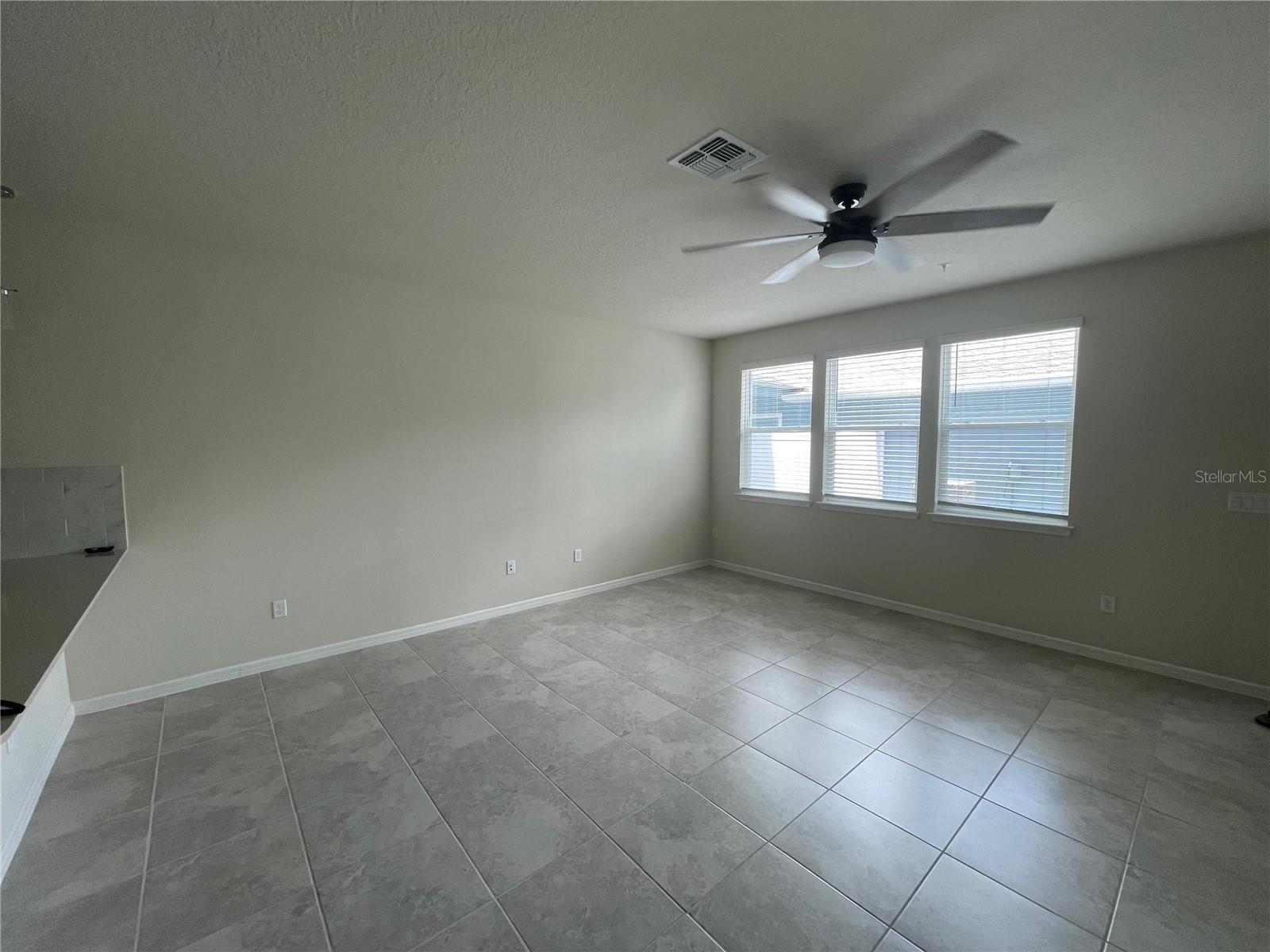 ISLES/LK NONA PH 3B - Residential Lease