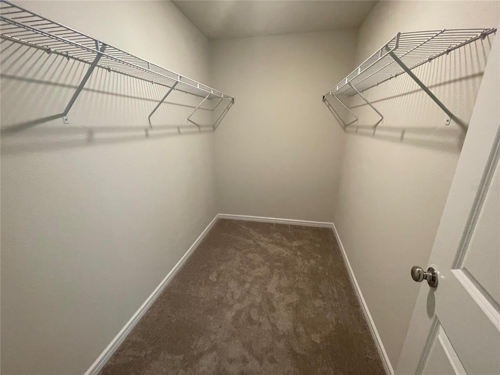 ISLES/LK NONA PH 3B - Residential Lease