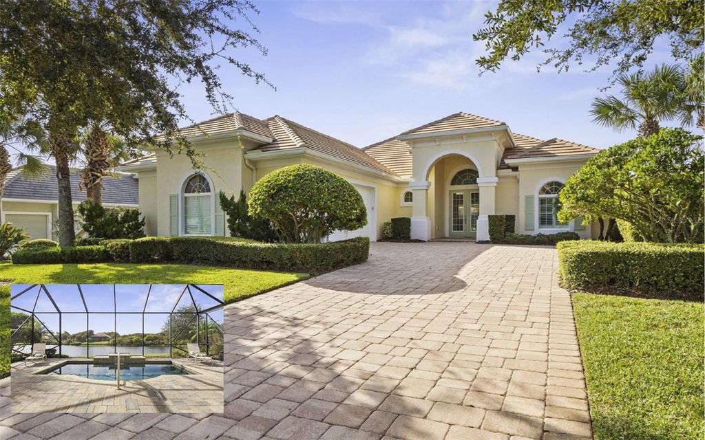 Photo of 11 Driftwood Lane, Palm Coast, FL 32137 (MLS # FC313383)