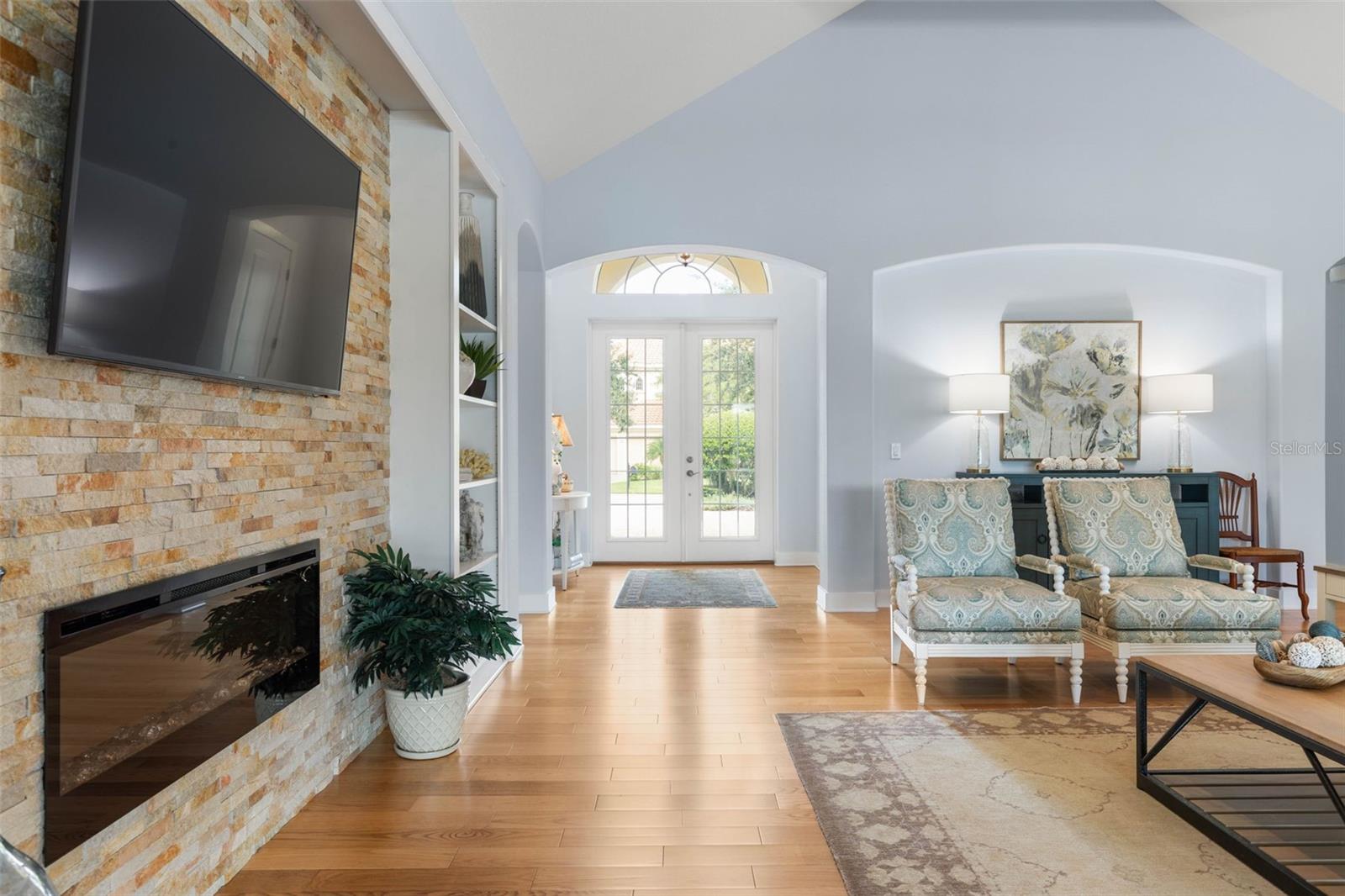 11 DRIFTWOOD LANE