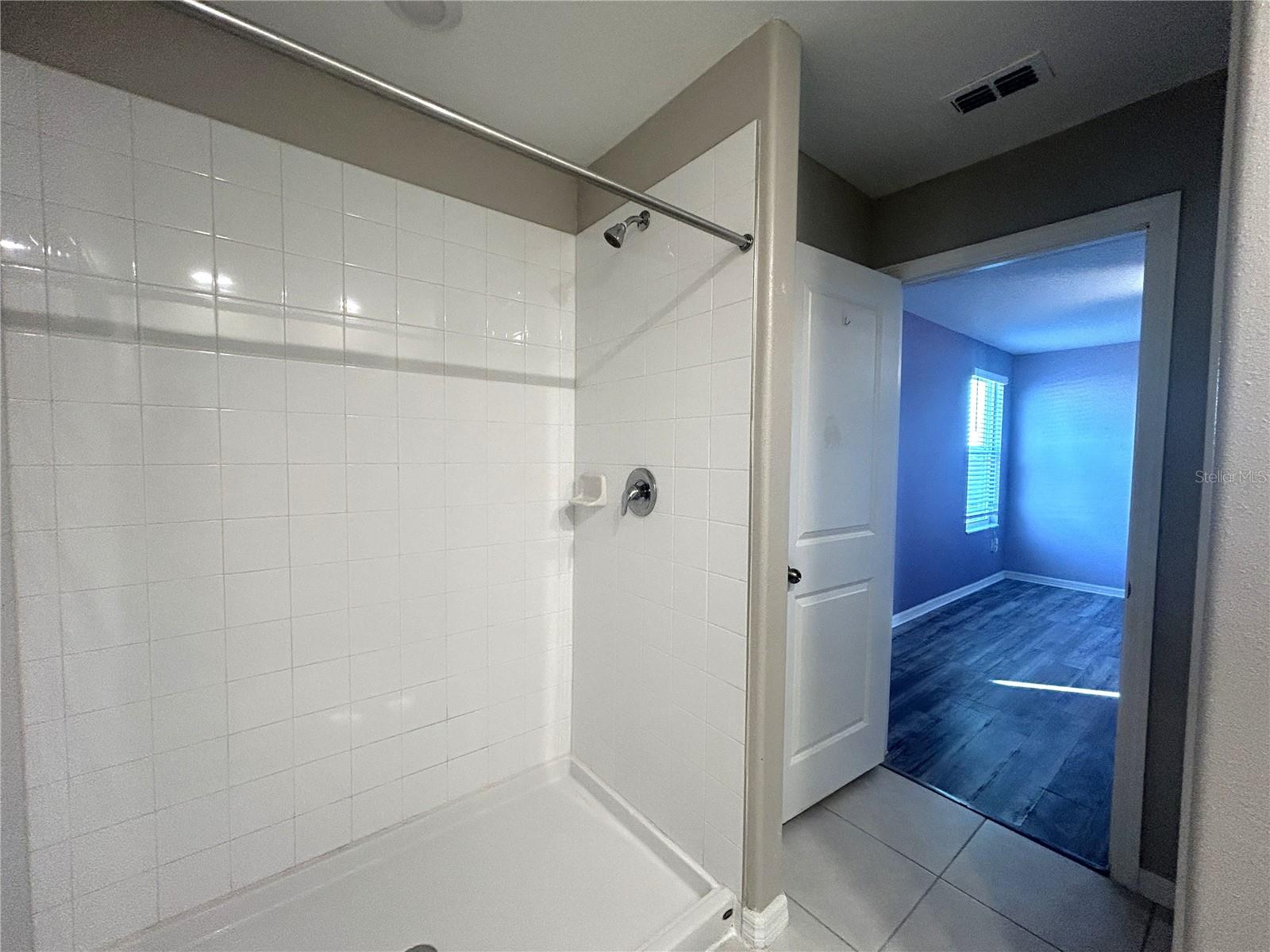 GLENCOVE/BAYPARK PH 2 - Residential Lease