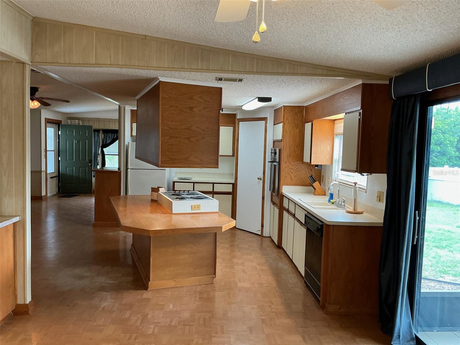 SUN COUNTRY ESTATES II - Residential