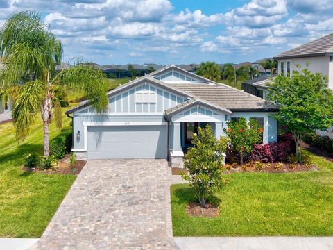 Photo of 4719 Winsome Way, Bradenton, FL 34211 (MLS # A4692233)