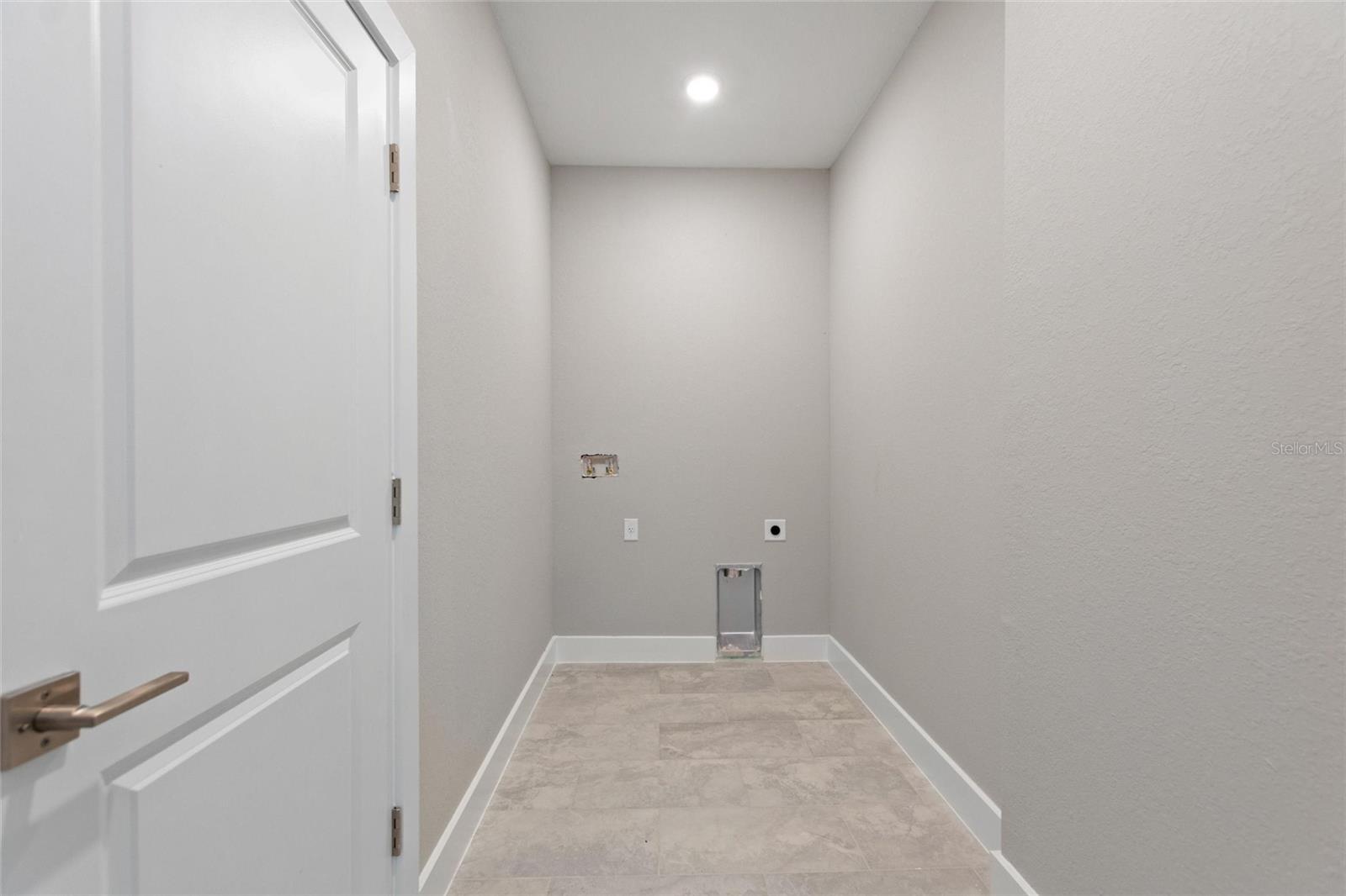 PORT CHARLOTTE SUB 35 - Residential Lease