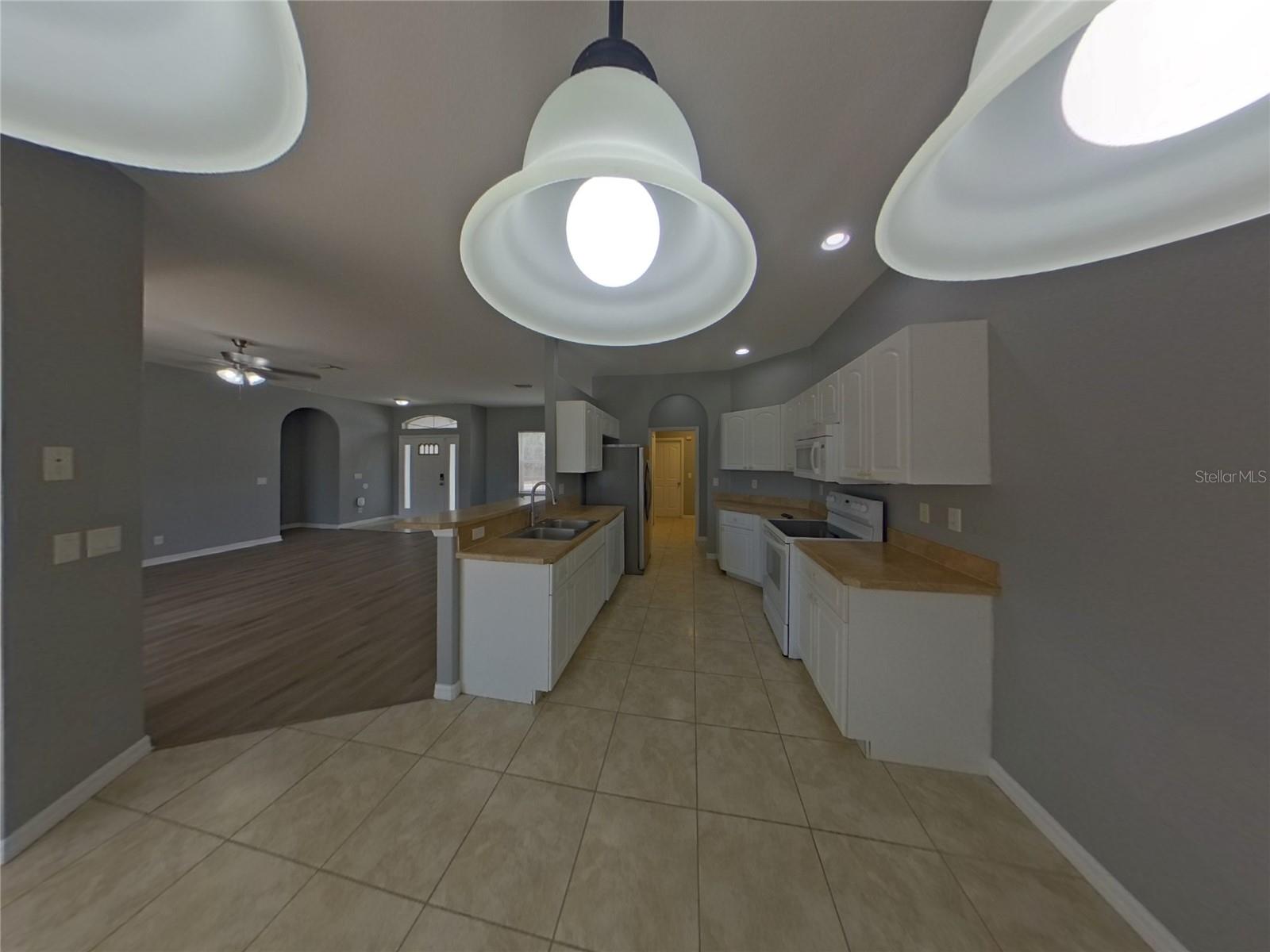 PORT CHARLOTTE SUB 07 - Residential Lease