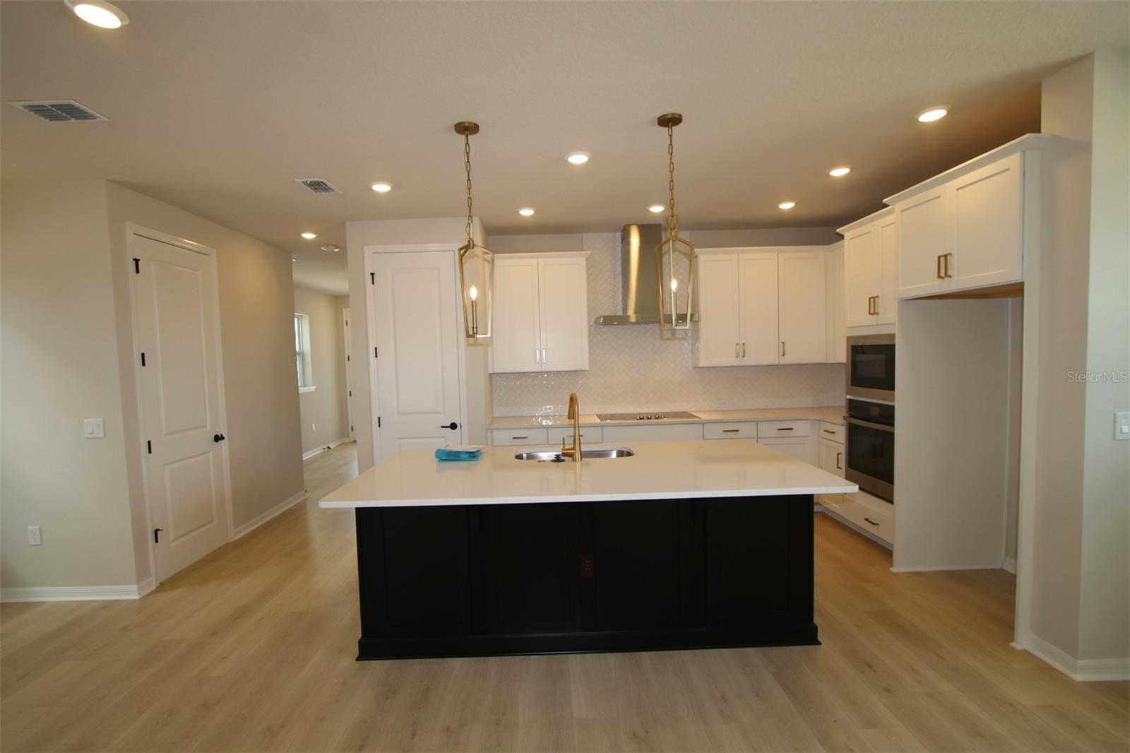 2914 SAILHOUSE DRIVE