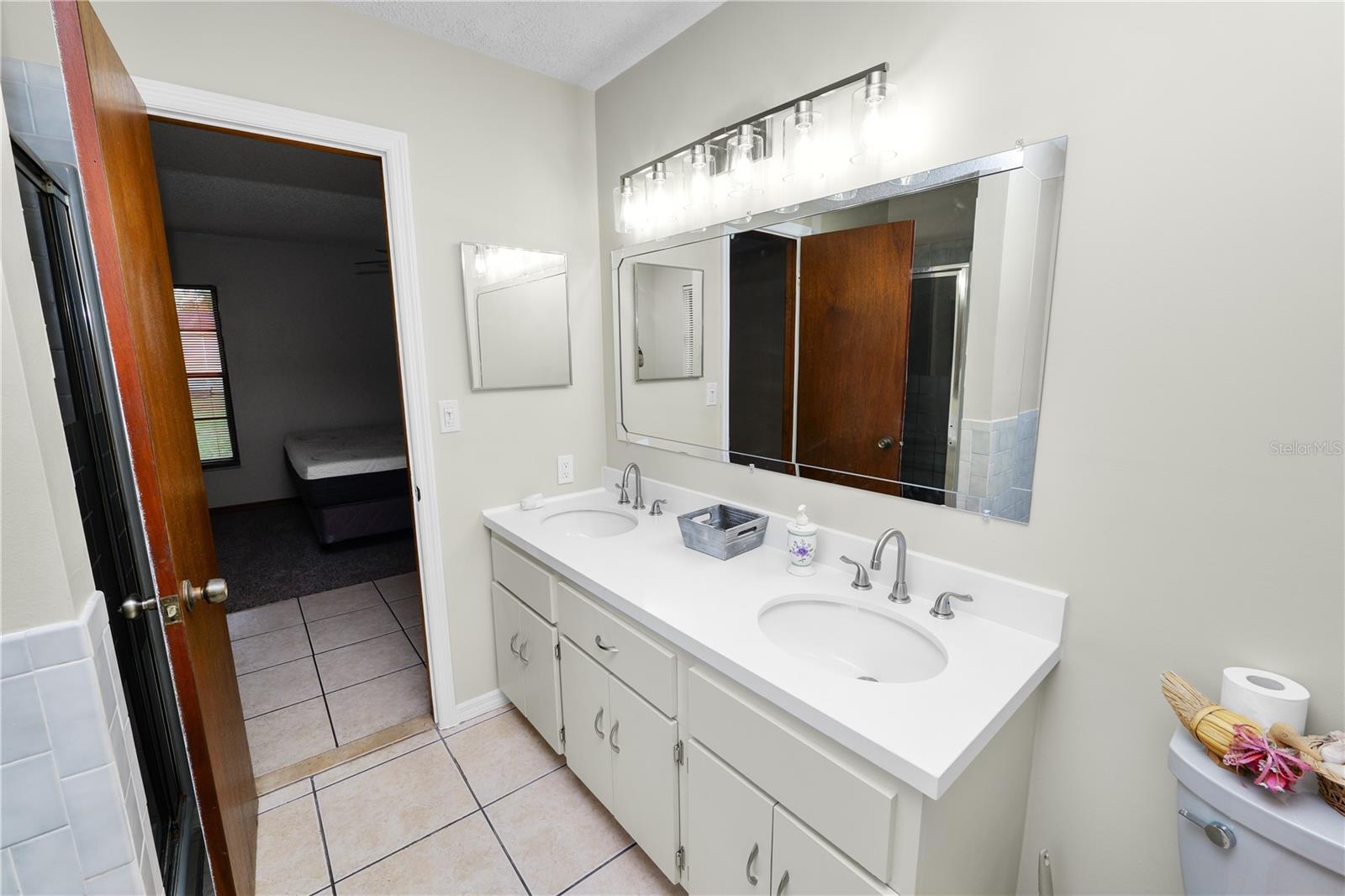 MOLL ACRES - Residential