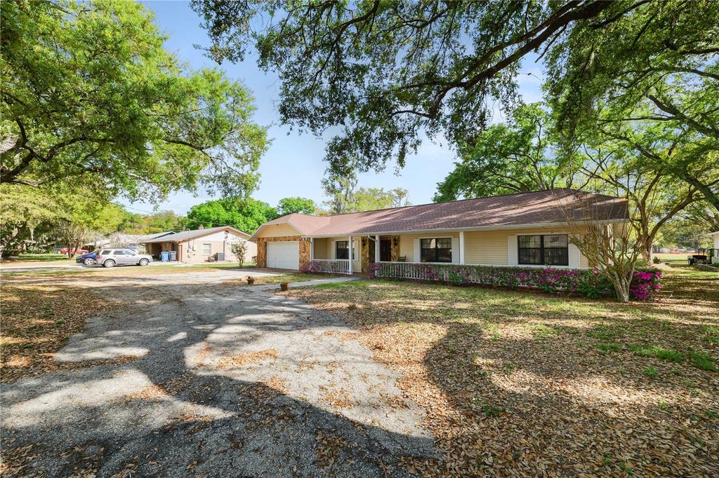 Photo of 5113 Moll Acres Drive, Plant City, FL 33566 (MLS # L4960313)