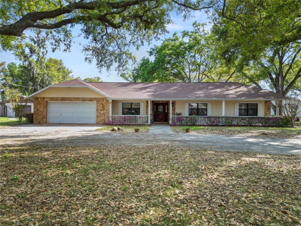 Photo of 5113 Moll Acres Drive, Plant City, FL 33566 (MLS # L4960313)