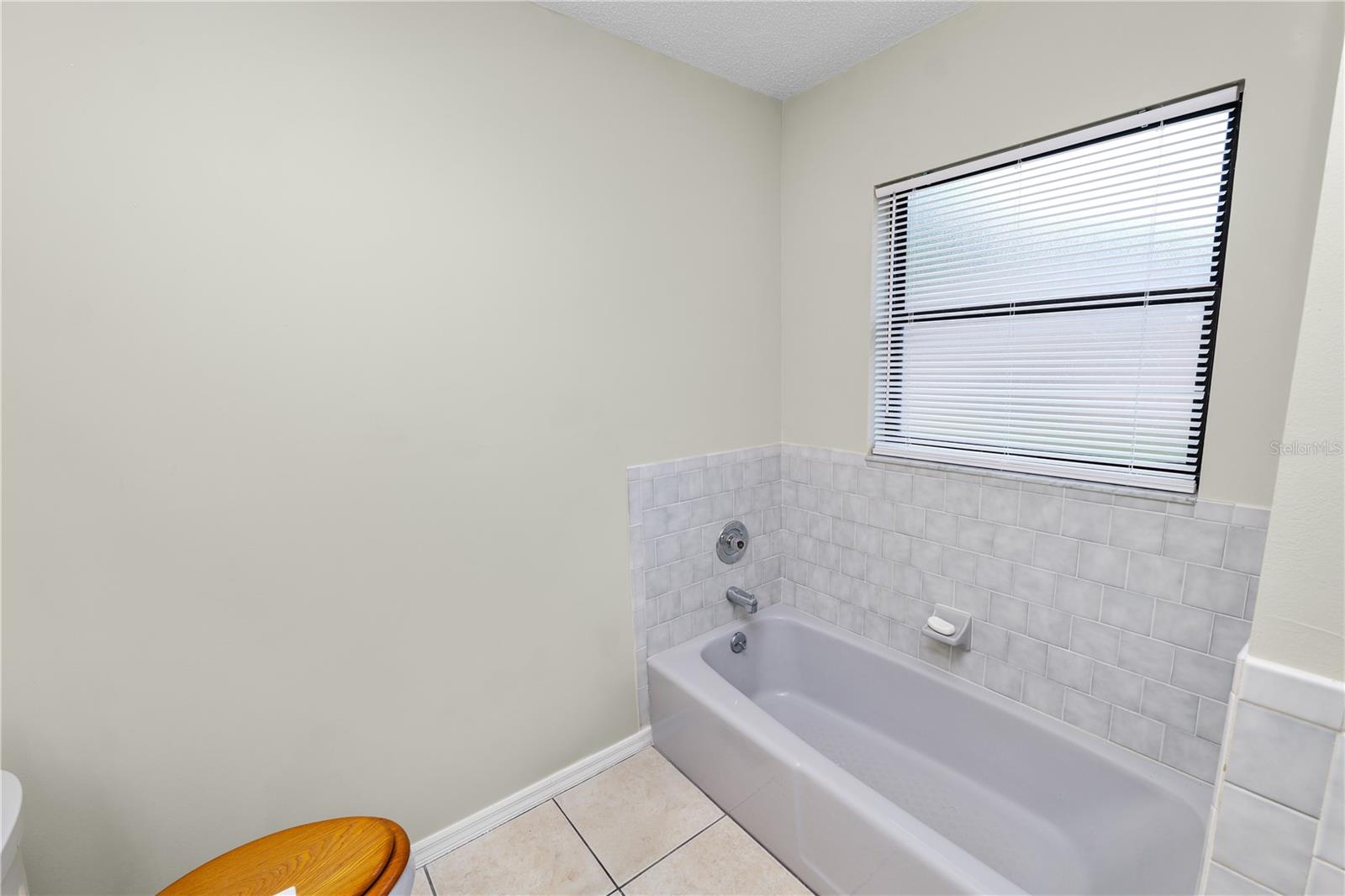 MOLL ACRES - Residential