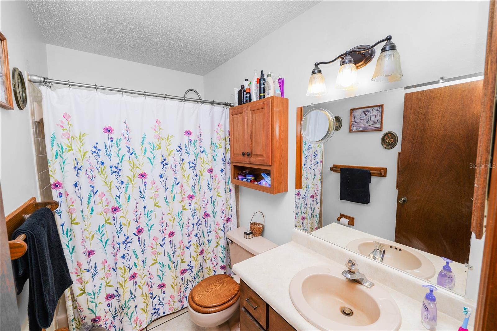 MOLL ACRES - Residential