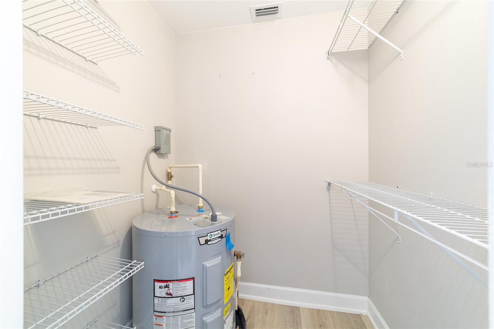 ROLLING HILLS UN 03 - Residential