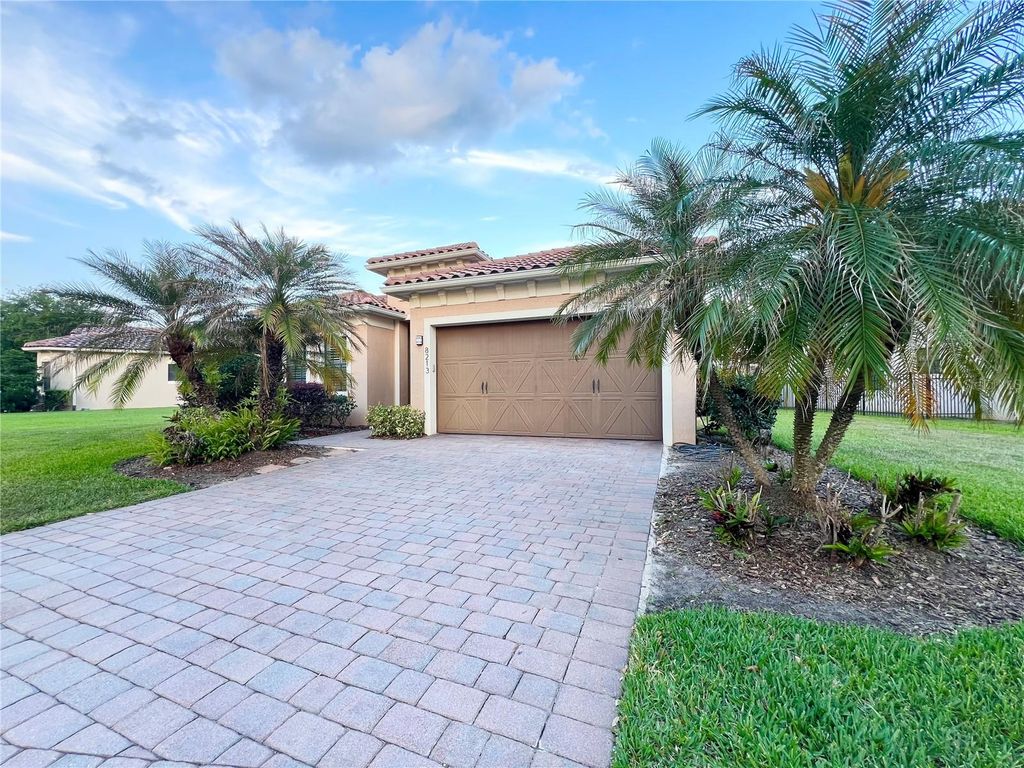 Photo of 8213 Prestbury Drive, Orlando, FL 32832 (MLS # O6404273)