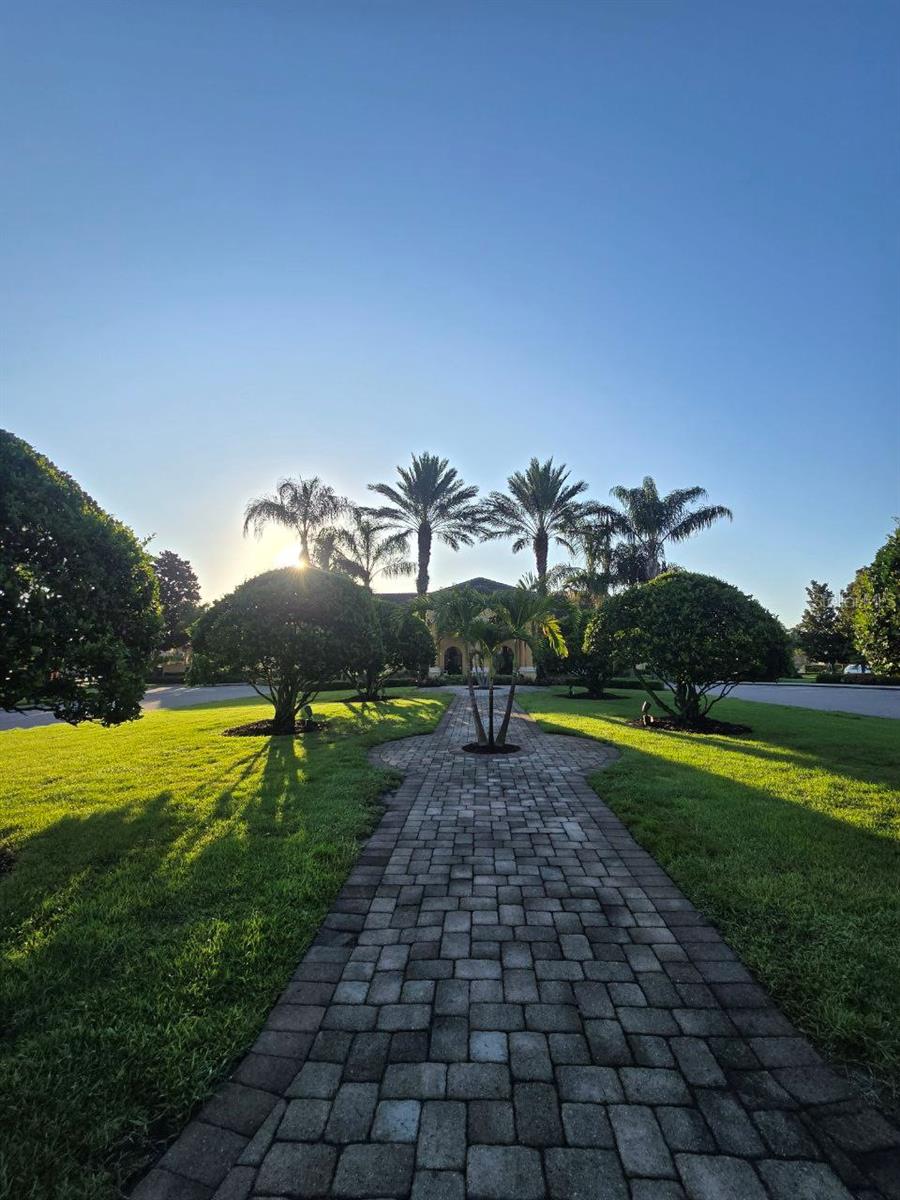 PARADISE PALMS RESORT PH 2 - Residential Lease