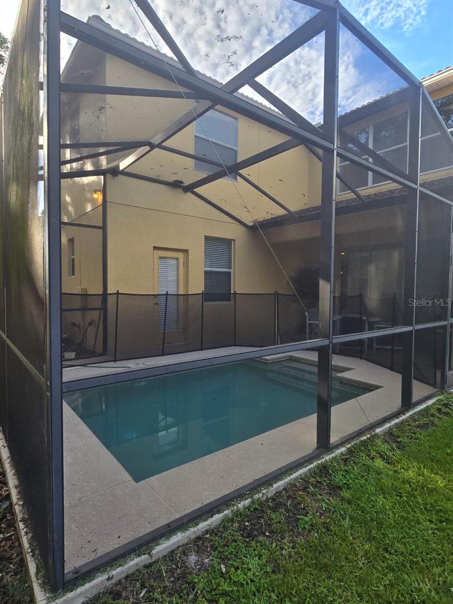 PARADISE PALMS RESORT PH 2 - Residential Lease