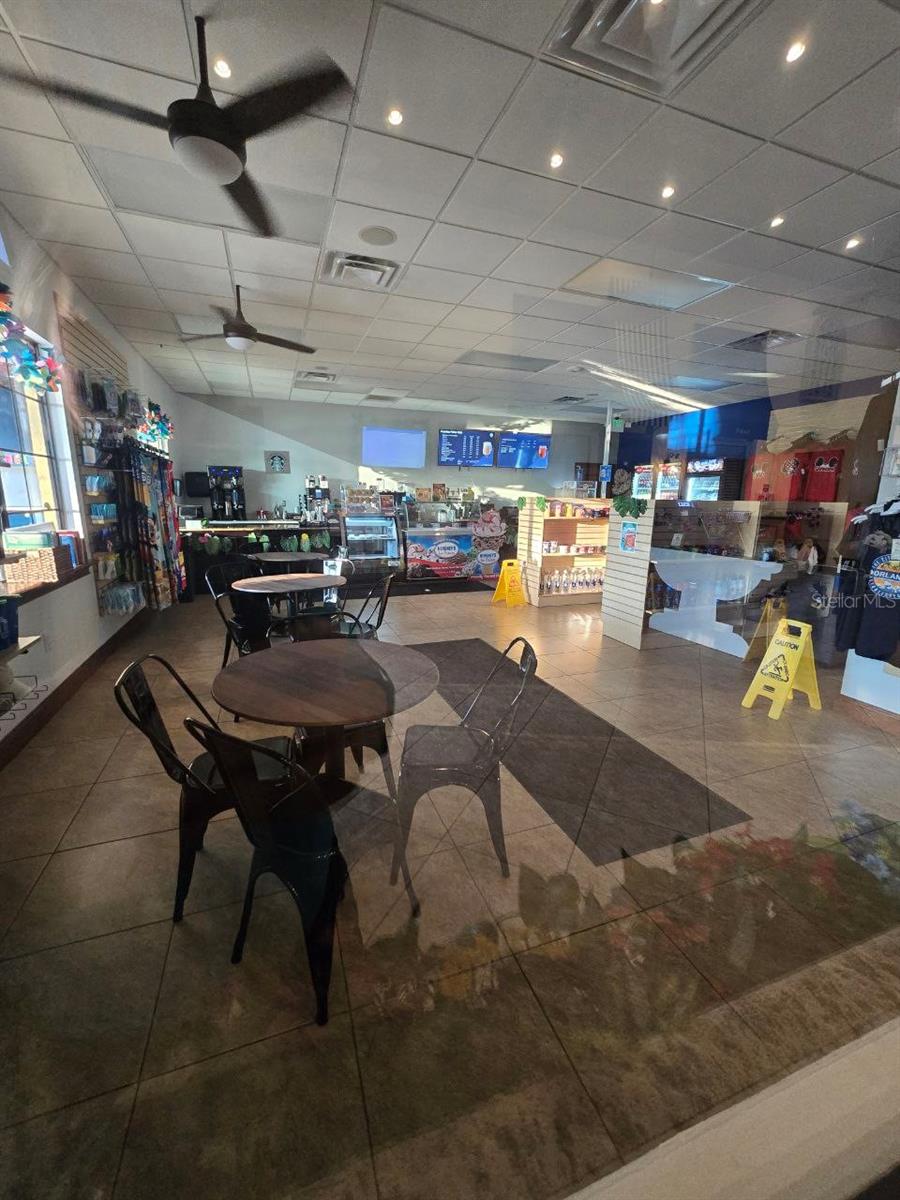 PARADISE PALMS RESORT PH 2 - Residential Lease