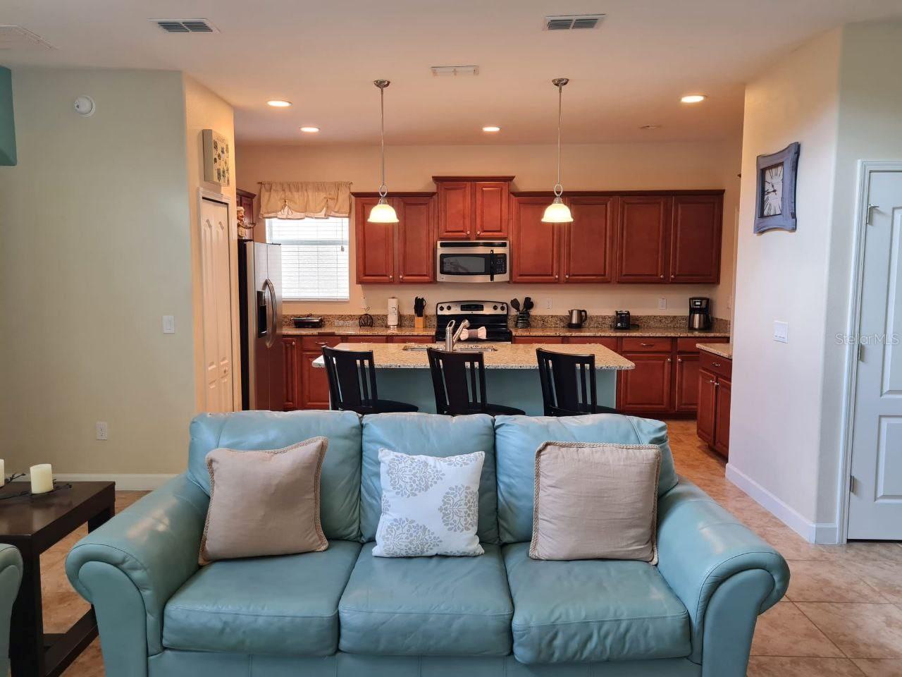 PARADISE PALMS RESORT PH 2 - Residential Lease