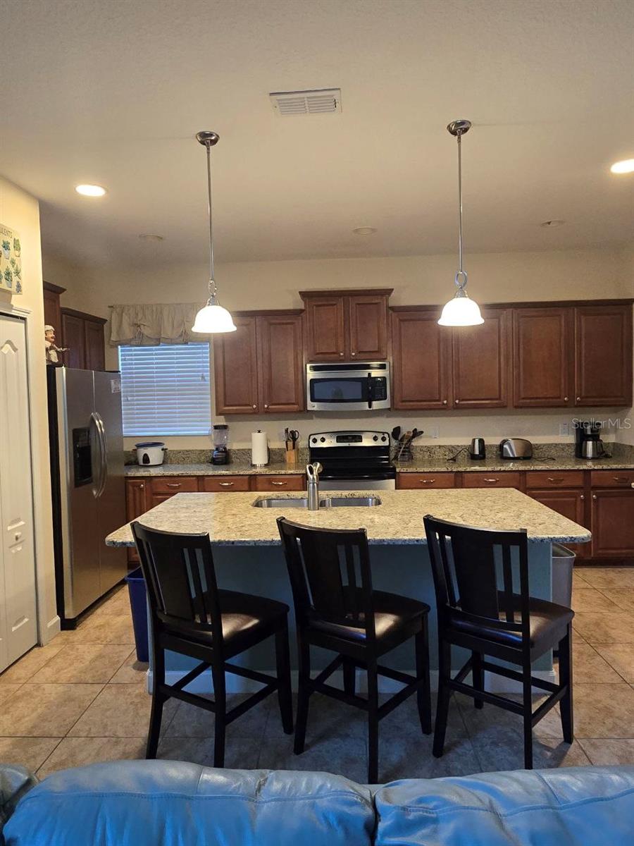 PARADISE PALMS RESORT PH 2 - Residential Lease