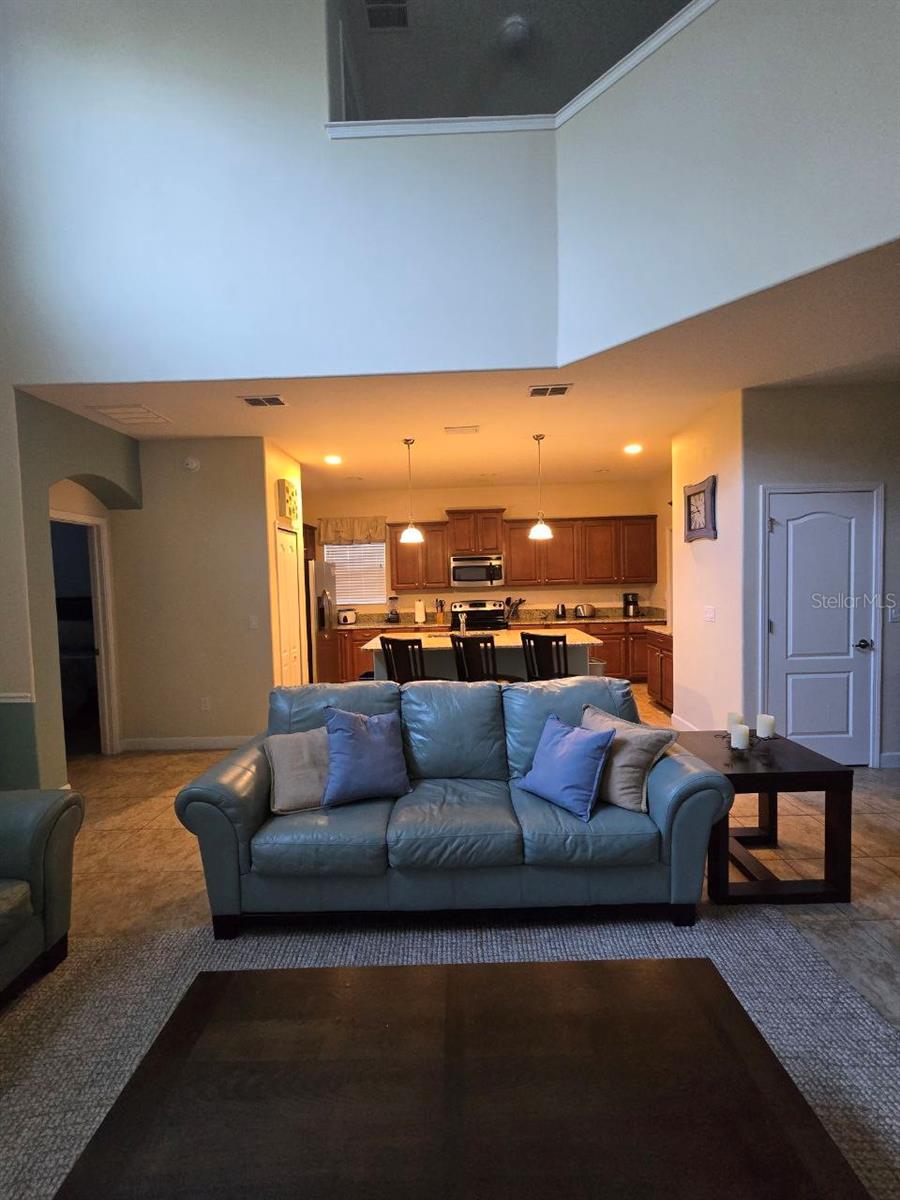 PARADISE PALMS RESORT PH 2 - Residential Lease