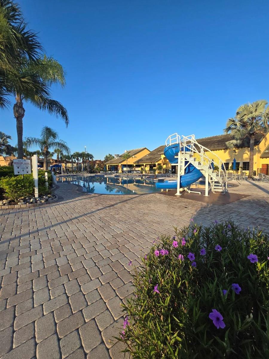 PARADISE PALMS RESORT PH 2 - Residential Lease