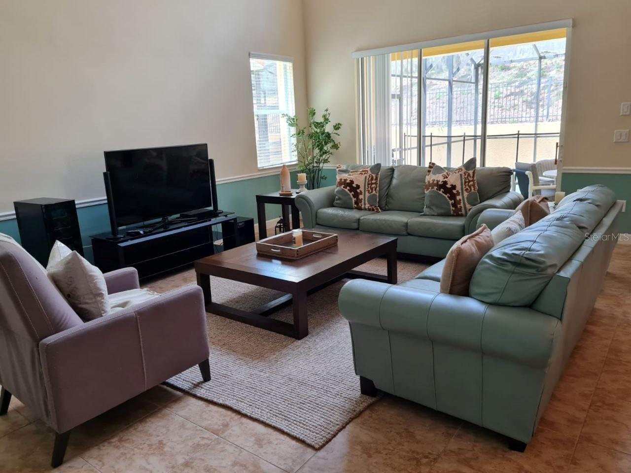 PARADISE PALMS RESORT PH 2 - Residential Lease