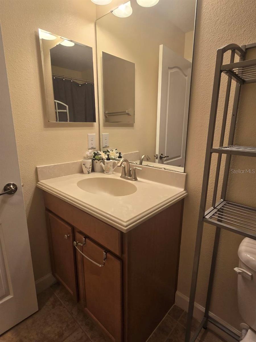 PARADISE PALMS RESORT PH 2 - Residential Lease