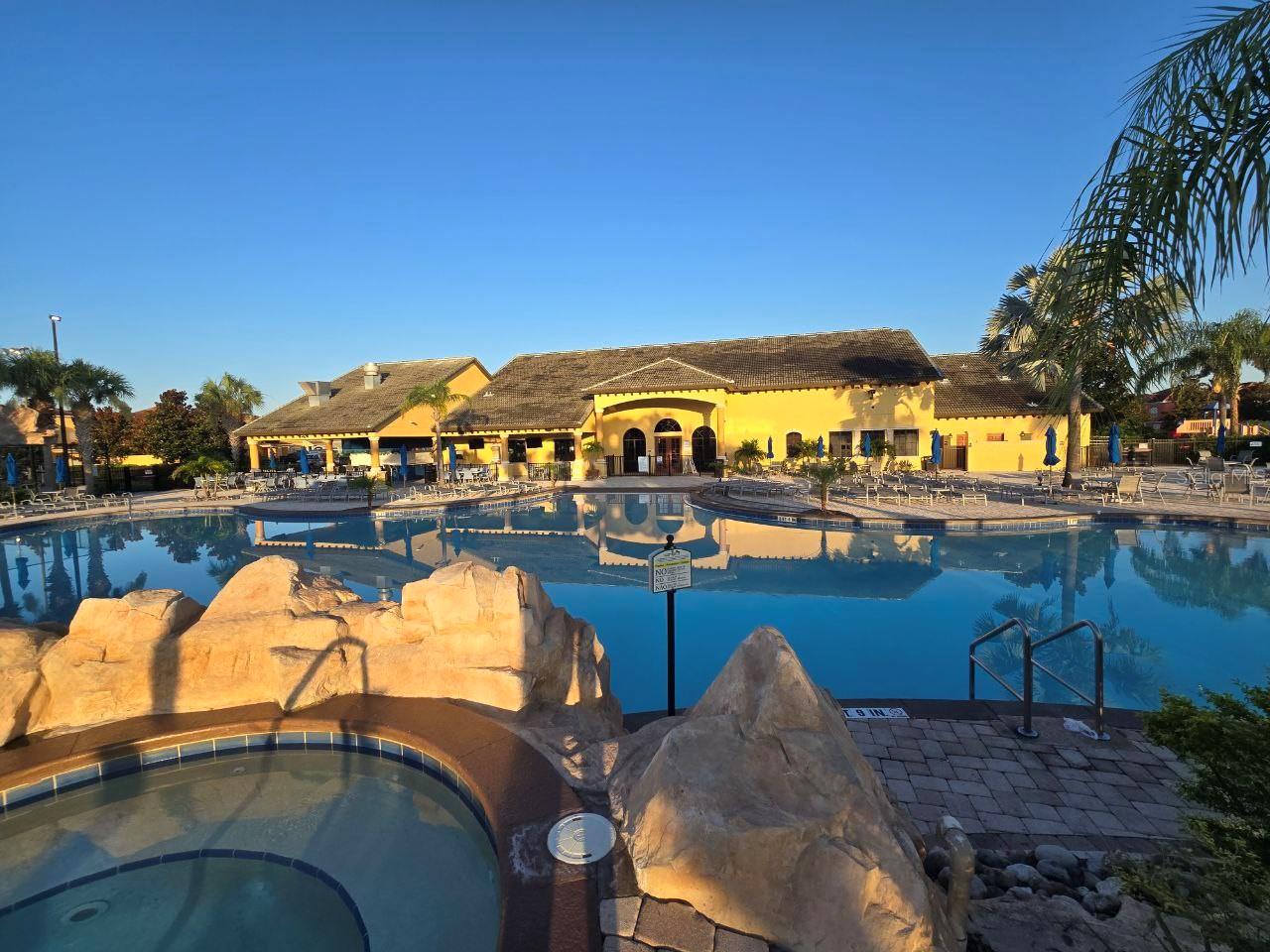 PARADISE PALMS RESORT PH 2 - Residential Lease