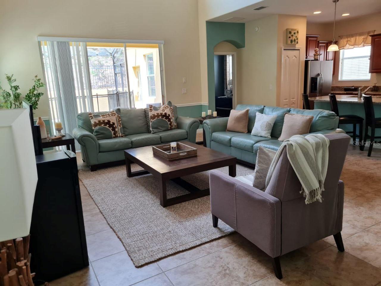 PARADISE PALMS RESORT PH 2 - Residential Lease