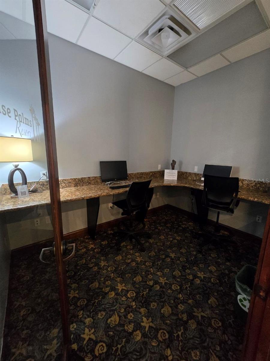 PARADISE PALMS RESORT PH 2 - Residential Lease