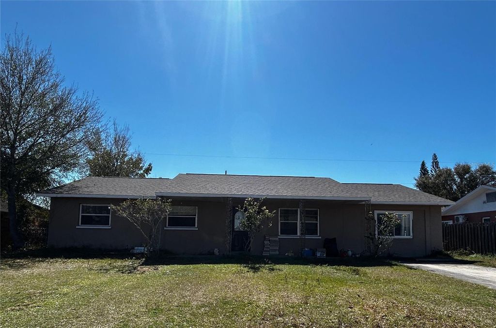 Photo of 412 59th Avenue Drive W, Bradenton, FL 34207 (MLS # TB8480144)