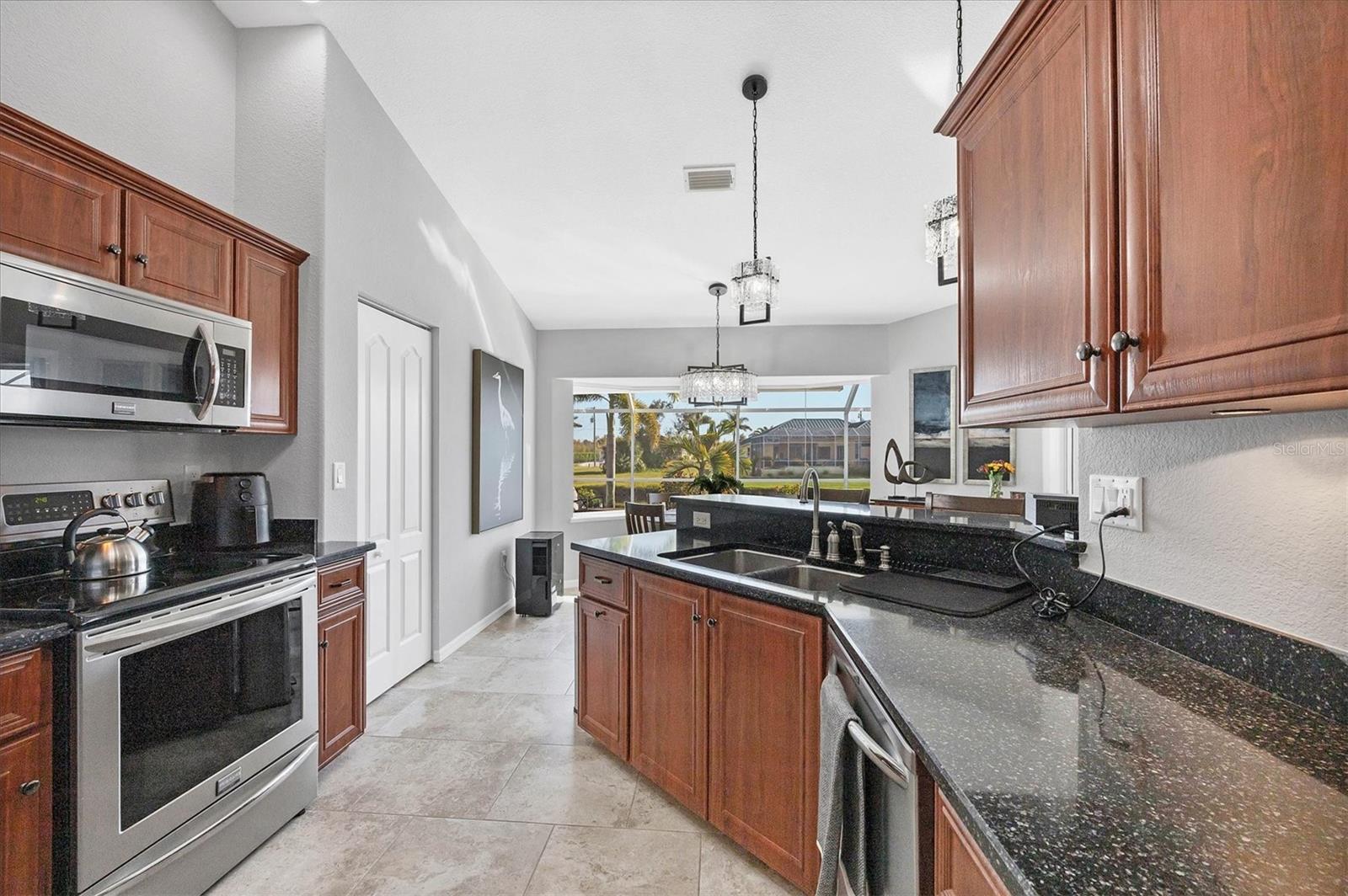 ROTONDA WEST WHITE MARSH - Residential