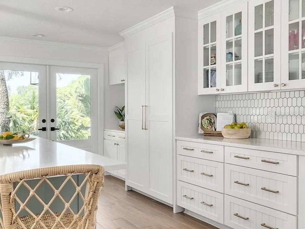 Photo of 1701 Sunset Drive, Tarpon Springs, FL 34689 (MLS # TB8488716)