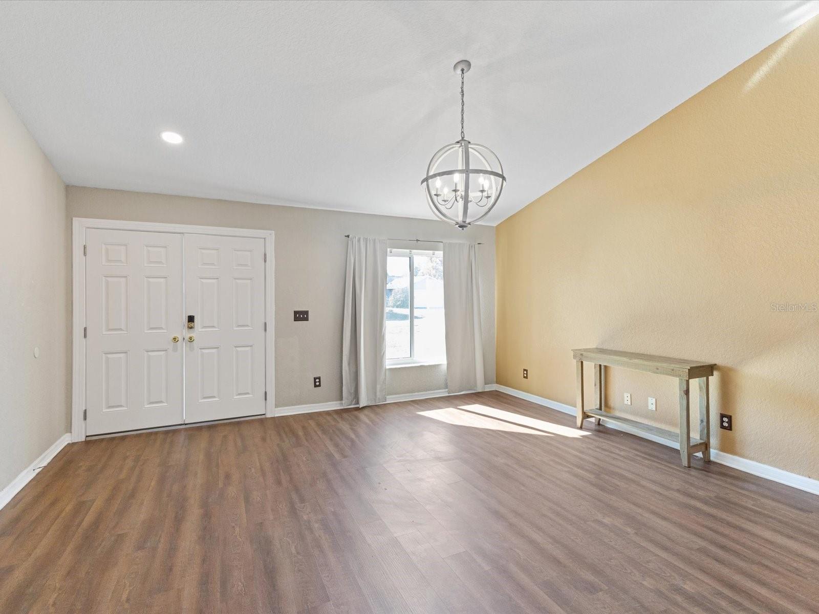 SPRING HILL - Residential