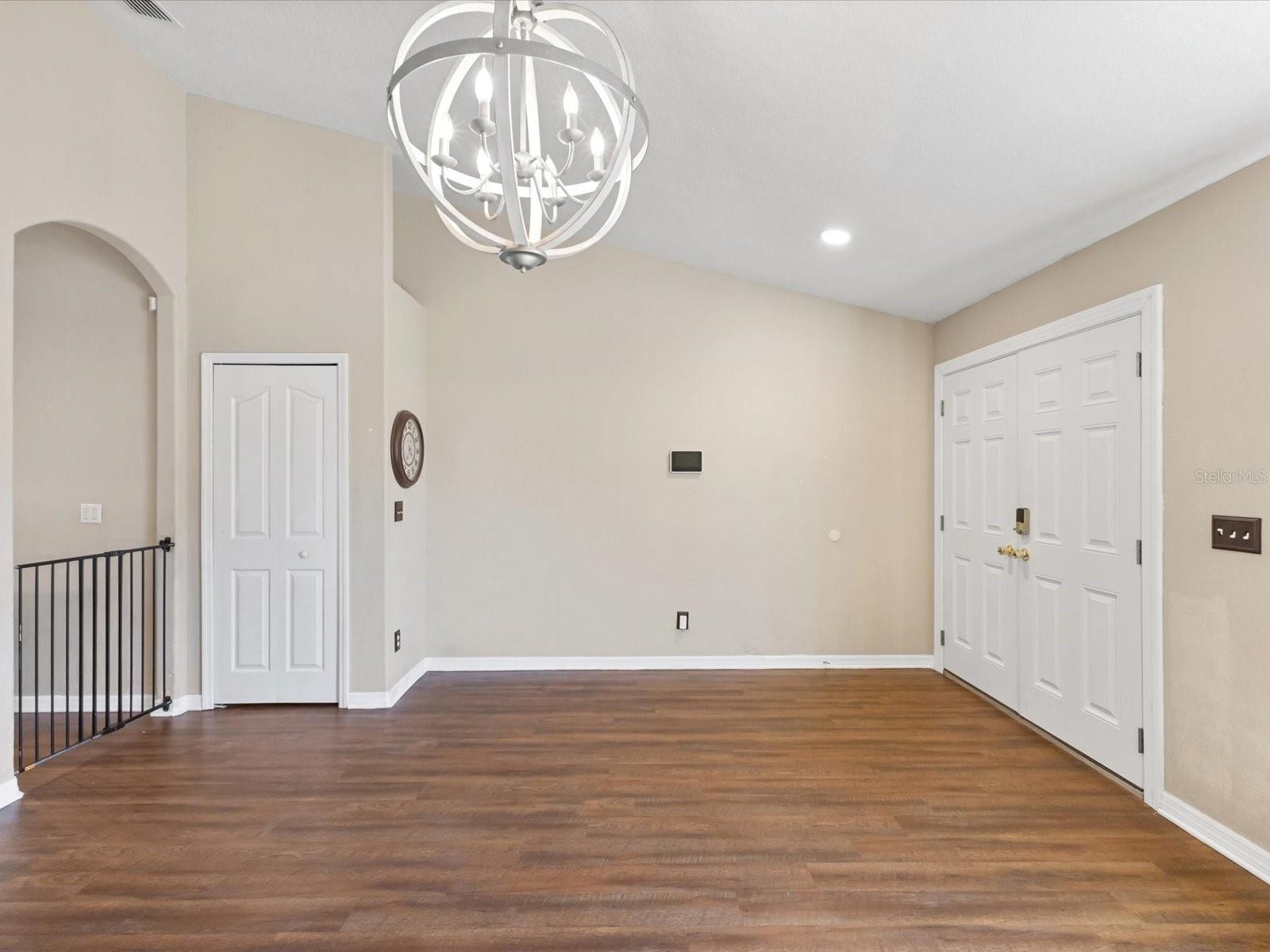 SPRING HILL - Residential