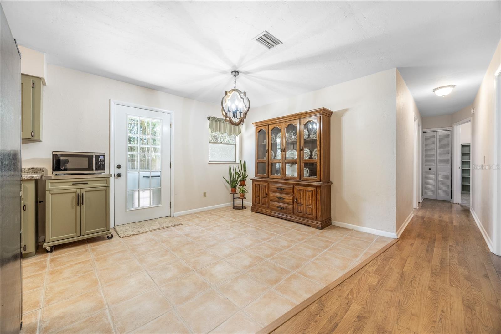 BROKEN ARROW - Residential