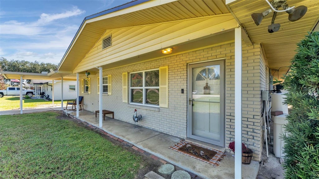 Photo of 455 Lyle Pkwy, Bartow, FL 33830 (MLS # L4966058)